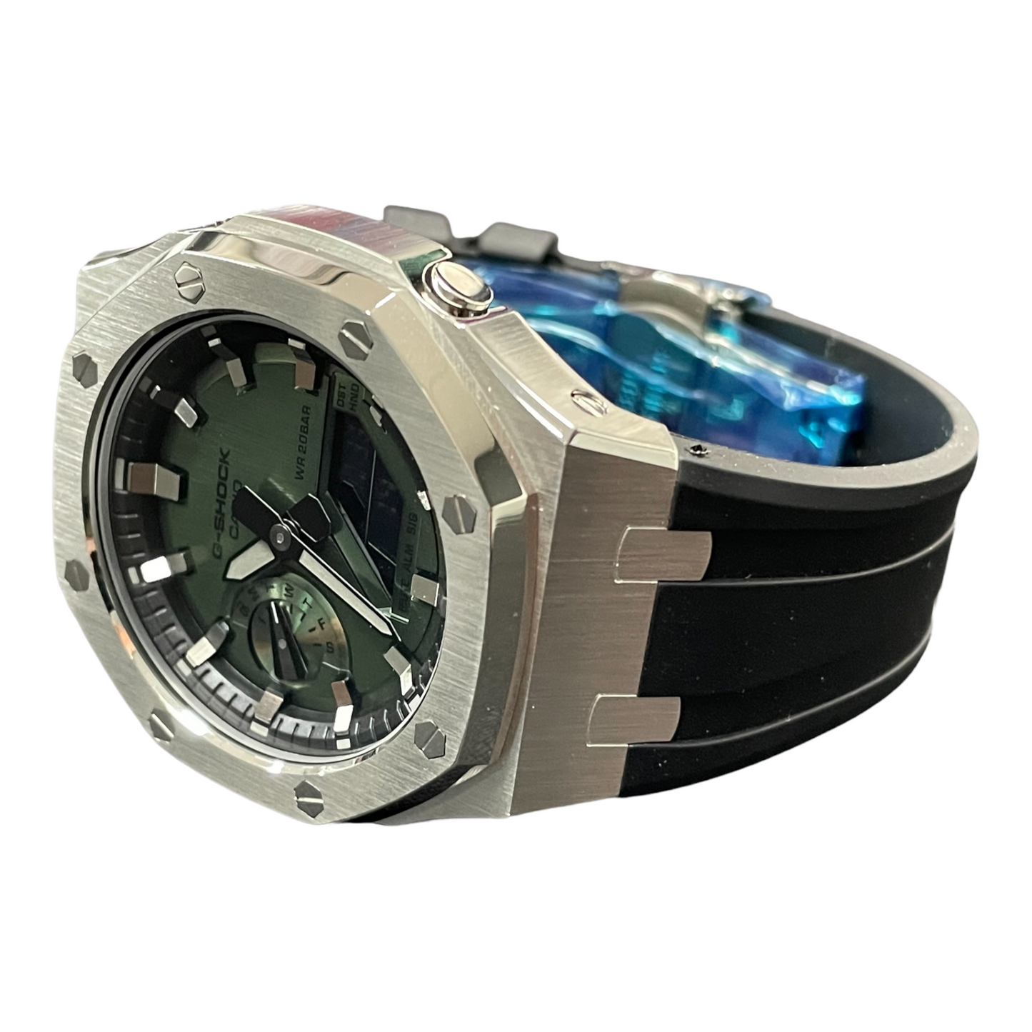 CasiOak GM-2100 45mm silver case with rubber strap